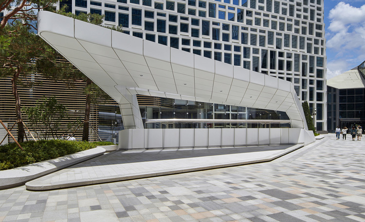 Hanwha Plaza in Seoul is nearing completion!